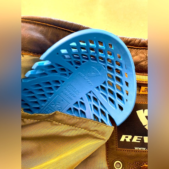 Women’s Leather REV’IT Motorcycle Jacket Size 38 (Small). - Picture 9 of 10